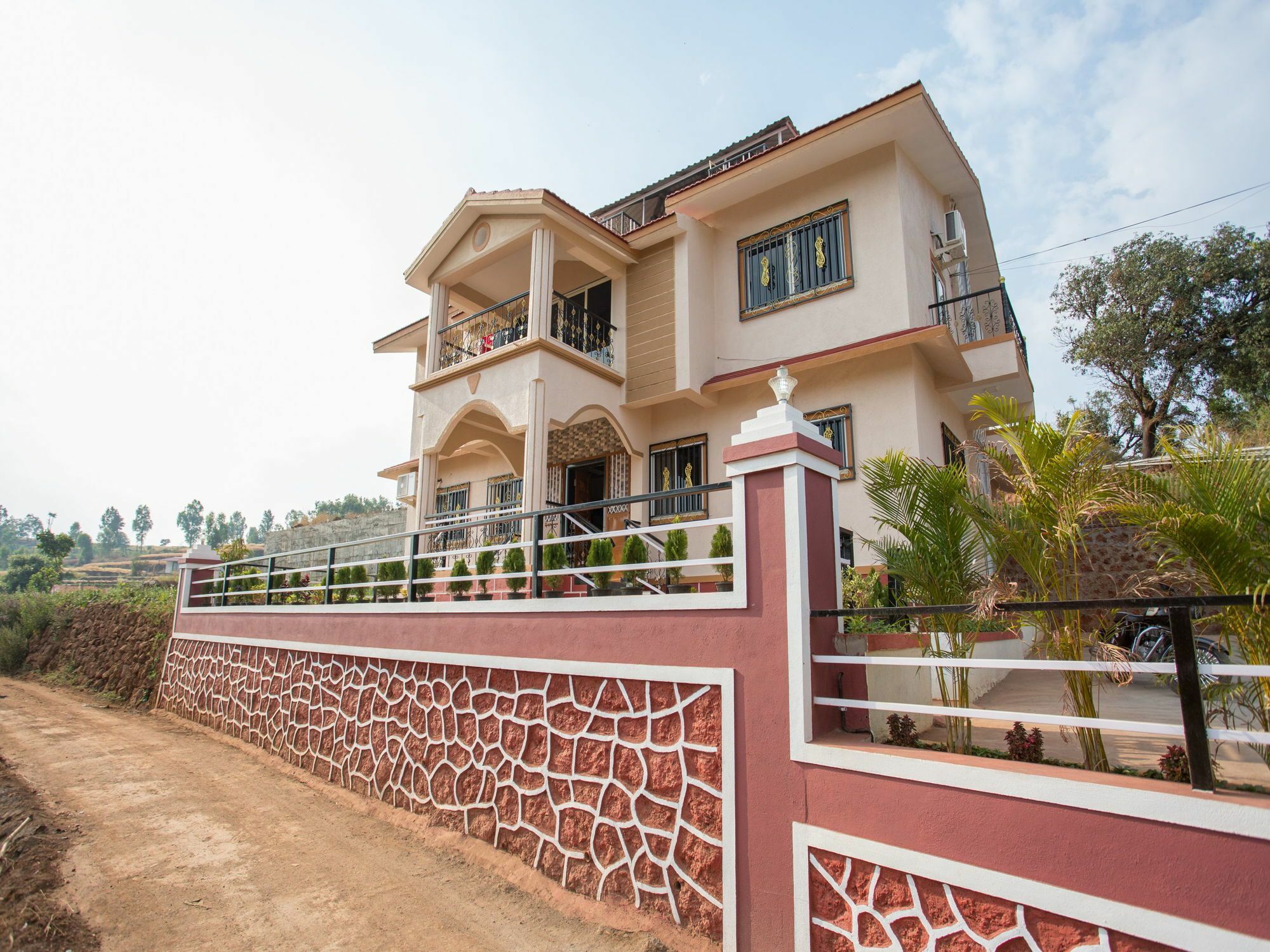 Shivanya Palace Махабалешвар Экстерьер фото